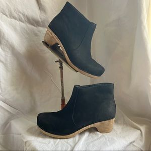 Dansko Women’s Maria Black Ankle Boot 40